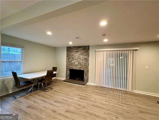 Photo - 1258 Creekside Ct