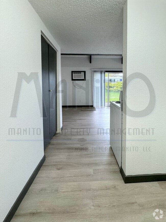 Building Photo - Charming Bungalow Unit #03 Rental