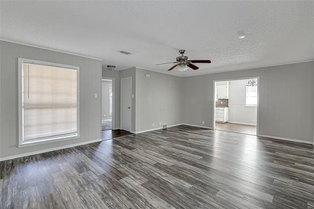 Photo - 228 Lester St