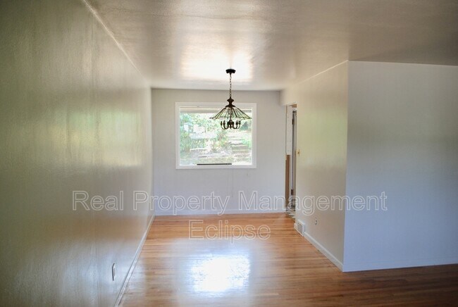 Photo - 10415 SE 13th St