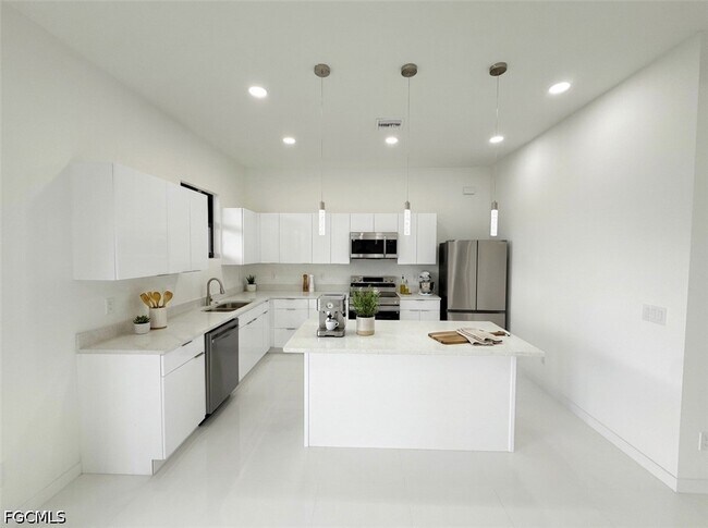 Photo - 2325 NW 37th Pl