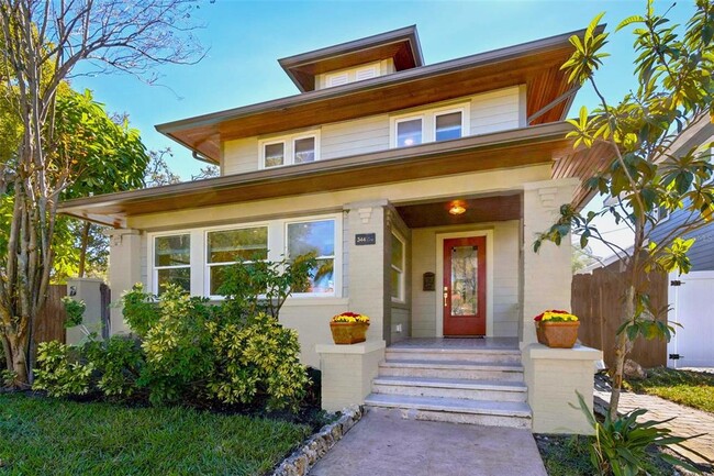 Building Photo - 344 21st Ave NE