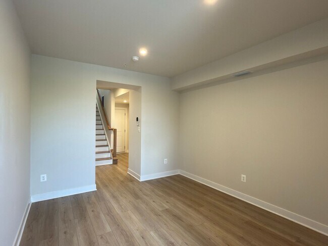 14441 Albemarle Point Pl