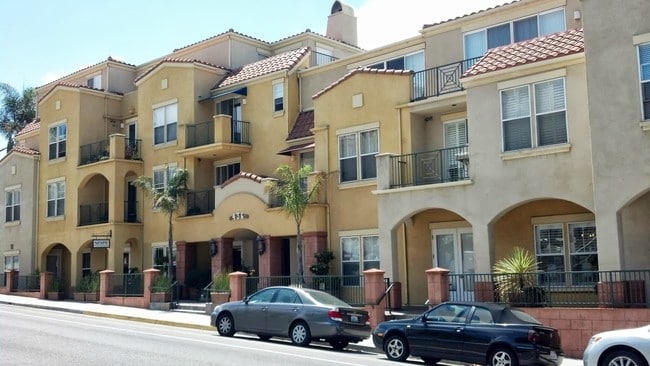 Photo - 428-436 Poli St