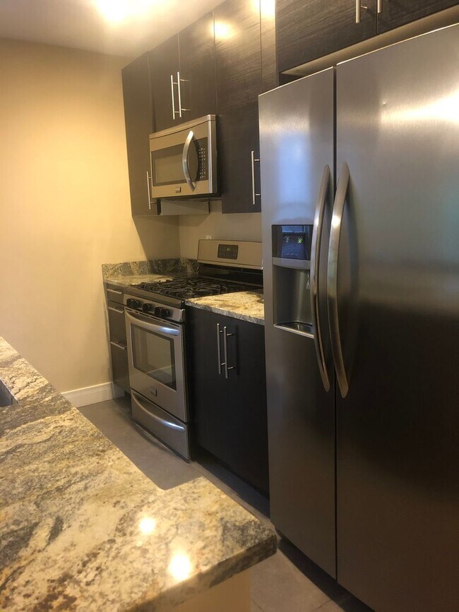 Photo - 1282 Hunter Ave Unit D