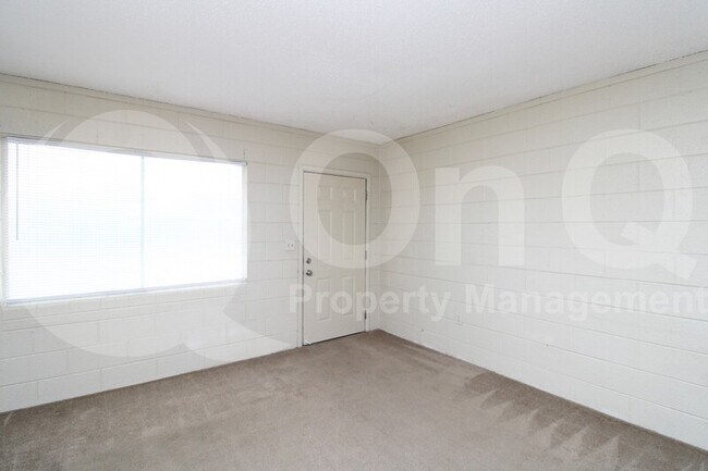 Photo - 16 1/2 South 81st Street