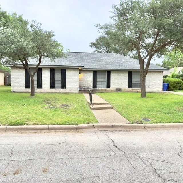 Building Photo - 5600 Lake Highlands Dr