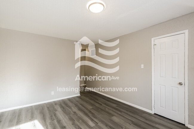 Photo - 2616 E 17th St