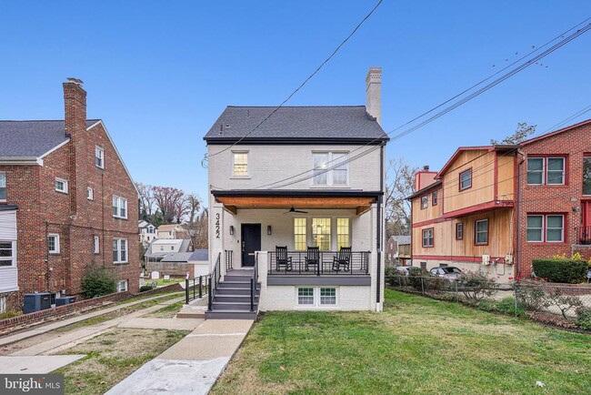 Building Photo - 3422 Pennsylvania Ave. SE