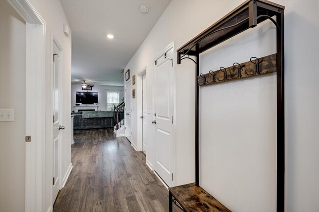 Photo - 6383 Whirlaway Rd