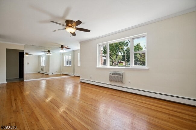 Building Photo - 300 Claremont Ave Unit C6