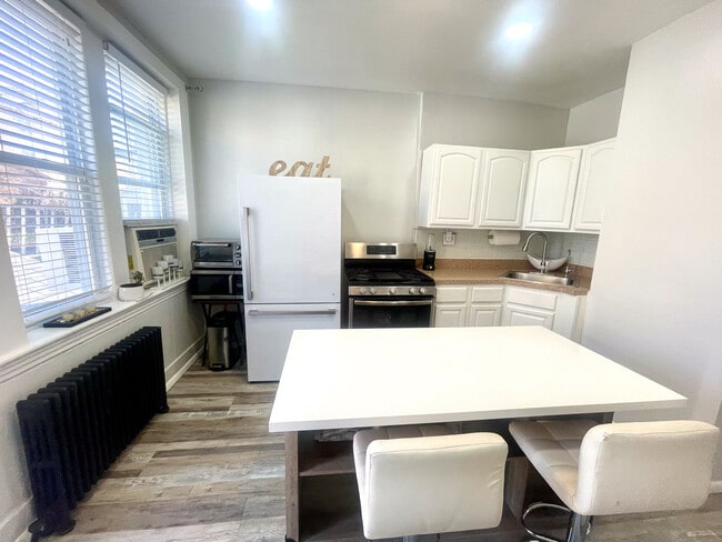 Photo - 80 Malcolm Ave