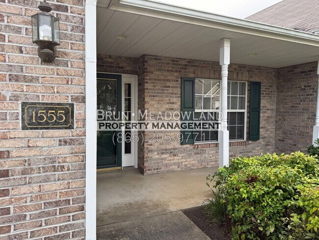 1555 Ellery Ln