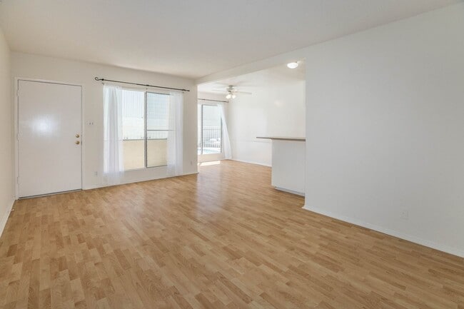 Photo - 2621 S Centinela Ave