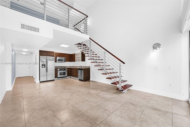 Building Photo - 41 SE 5th St Unit 604