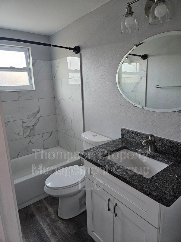 Photo - 9415 Grandfield Rd