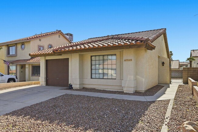 Photo - 3 bedroom home in Central Location!