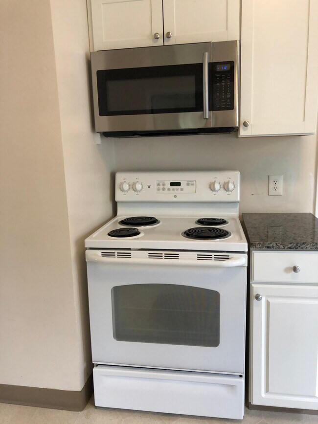 Photo - 2525 E 124th St Unit 2