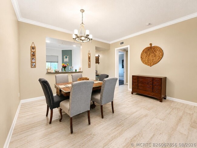 Building Photo - 37 Harbour Isle Dr E Unit 101