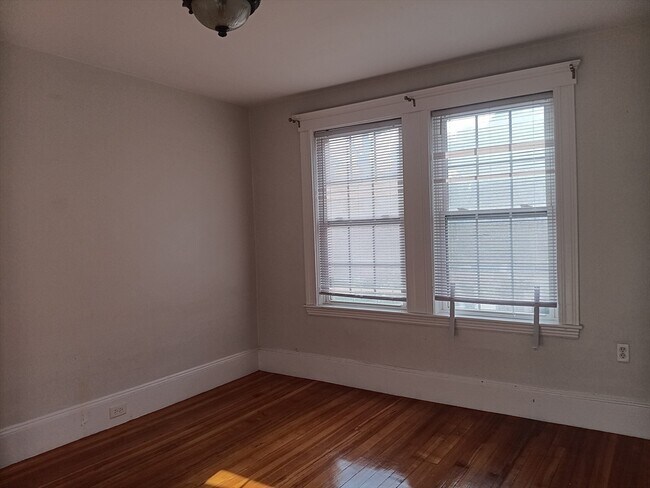 Photo - 607 Fellsway Unit 3