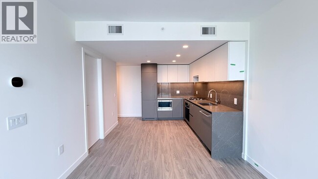 Photo - 2135 Springer Ave Unit 3701