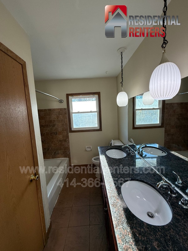 Photo - 6578 N 73rd St