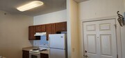 Cocina y entrada MUCHO espacio de almacenamiento.