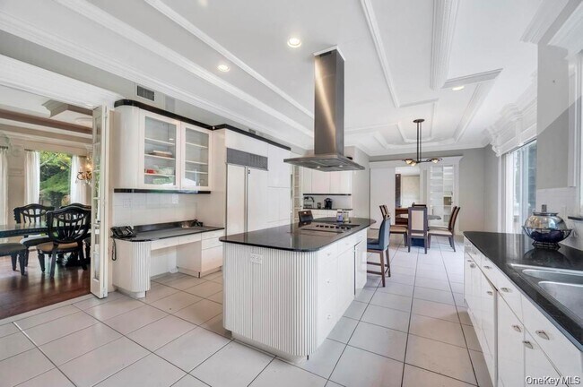 25 Wildwood Dr