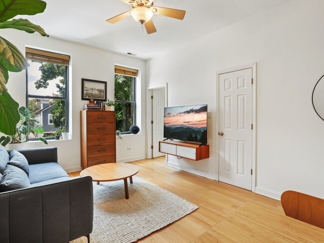 Photo - 1449 N Ashland Ave Unit 2F