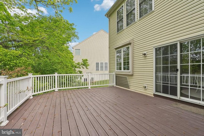 Photo - 51 Knickerbocker Ln