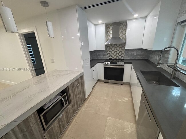 Photo - 2900 SW 16th St