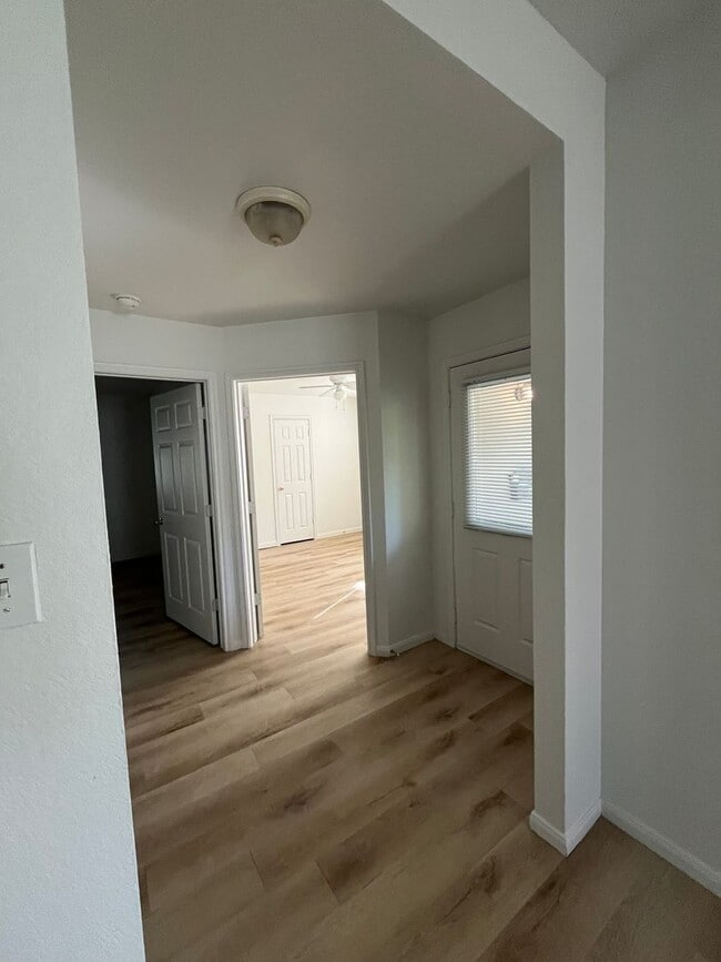 Photo - 4/2 House - North Campus - Includes 2 car ...
