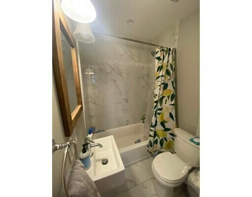 Photo - 419 Hanover St Unidad 5