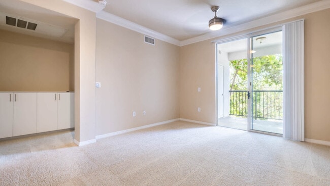 Carpeted Living Room - City Pointe