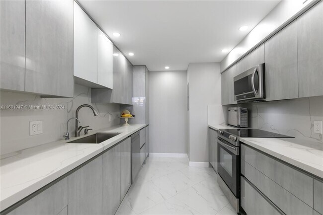 Photo - 1880 S Ocean Dr Unit #504