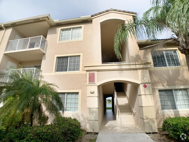 Building Photo - 5015 Wiles Rd Unit 206 Rental