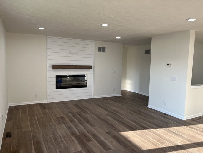 Photo - 14547 Dexter Falls Rd