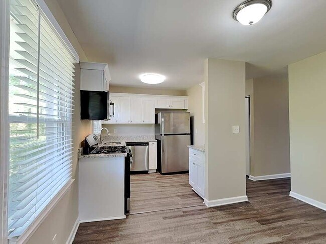 Photo - 277 Rocking Hill Dr SW