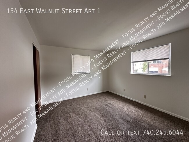 Photo - 154 E Walnut St Unit 1