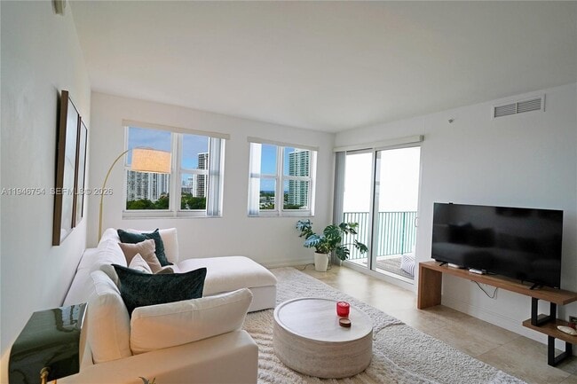 Photo - 20000 E Country Club Dr Unit 1014