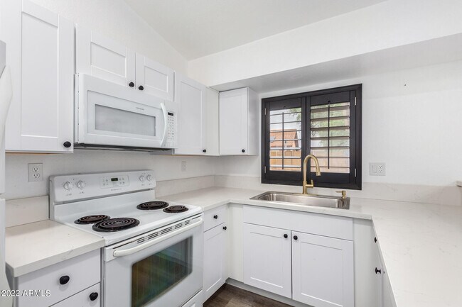 Photo - 19 W Piute Ave