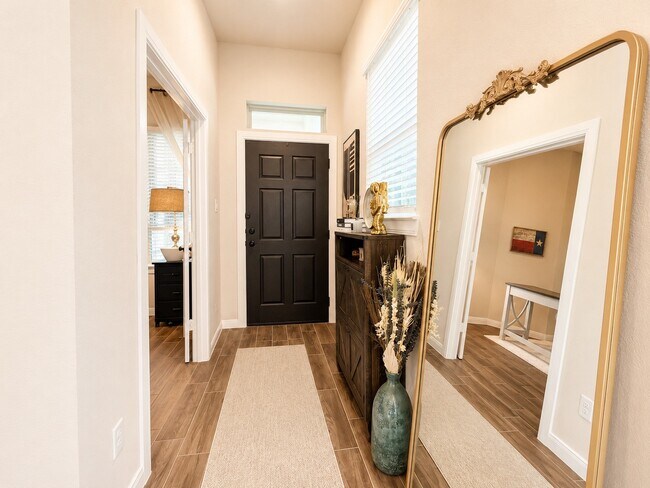 7363 Lake Arrowhead Ln