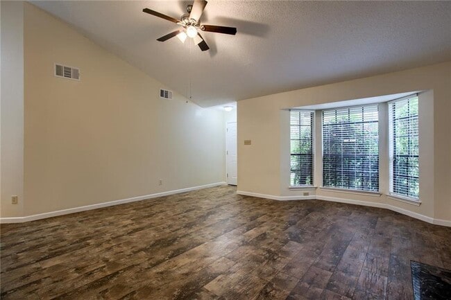 Photo - 12320 Thompkins Dr