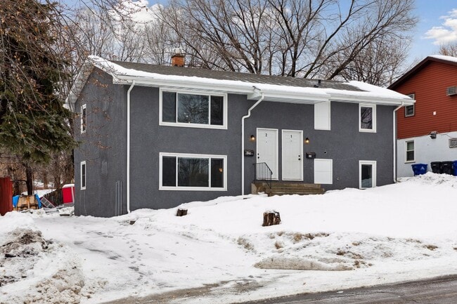 Building Photo - 439 Arlington Ave E