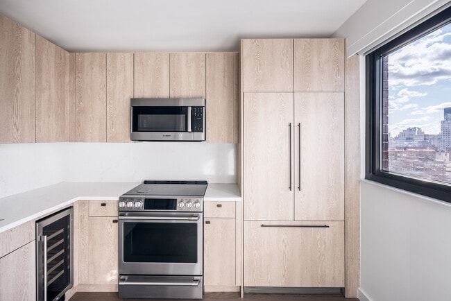 Photo - 220 East 72nd Street