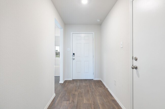 8103 Autares Glade