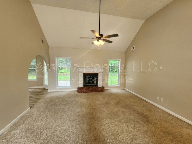 Photo - 589 First St Casa