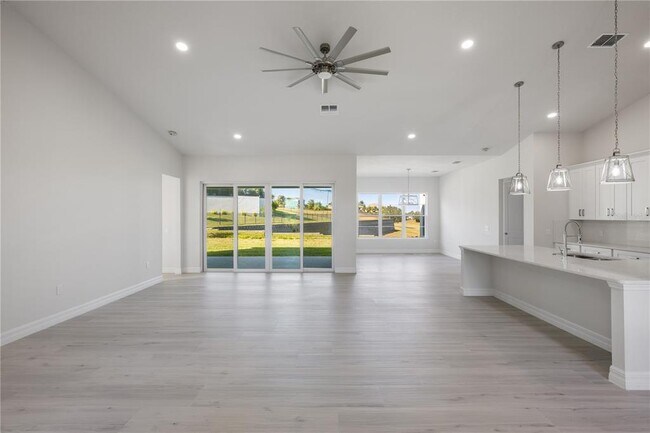 208 SNOWY ORCHID Way