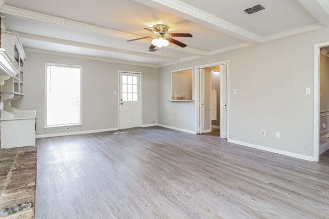 Photo - 1707 Corral Dr