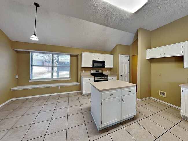 Photo - ***500 off the first full month’s rent with a move-in on or before 4/15*** Corner Lot in White Se...